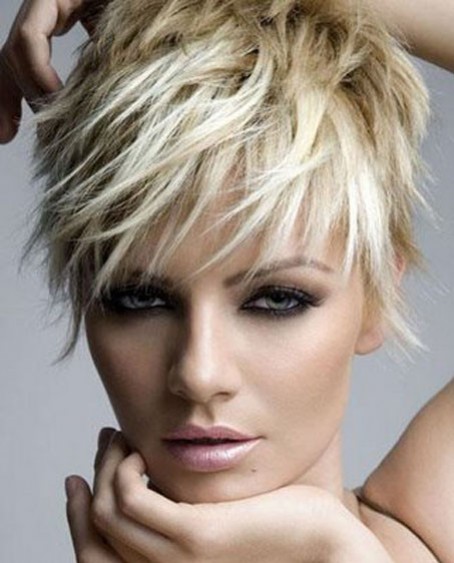2012 Hairstyles Trends: Layered Short Haircuts For Summer 2012
